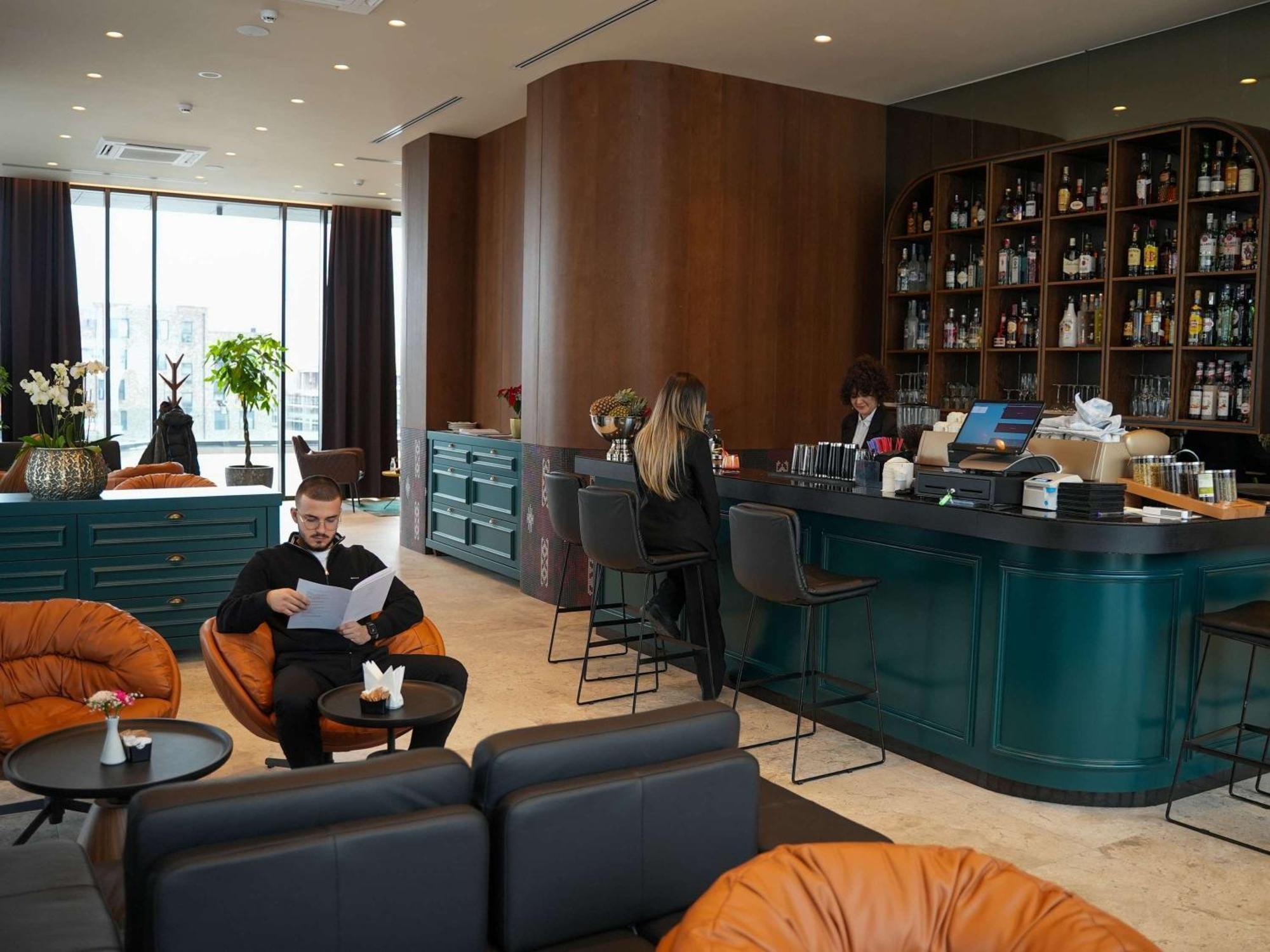 Mercure Prishtina City Приштина Екстер'єр фото