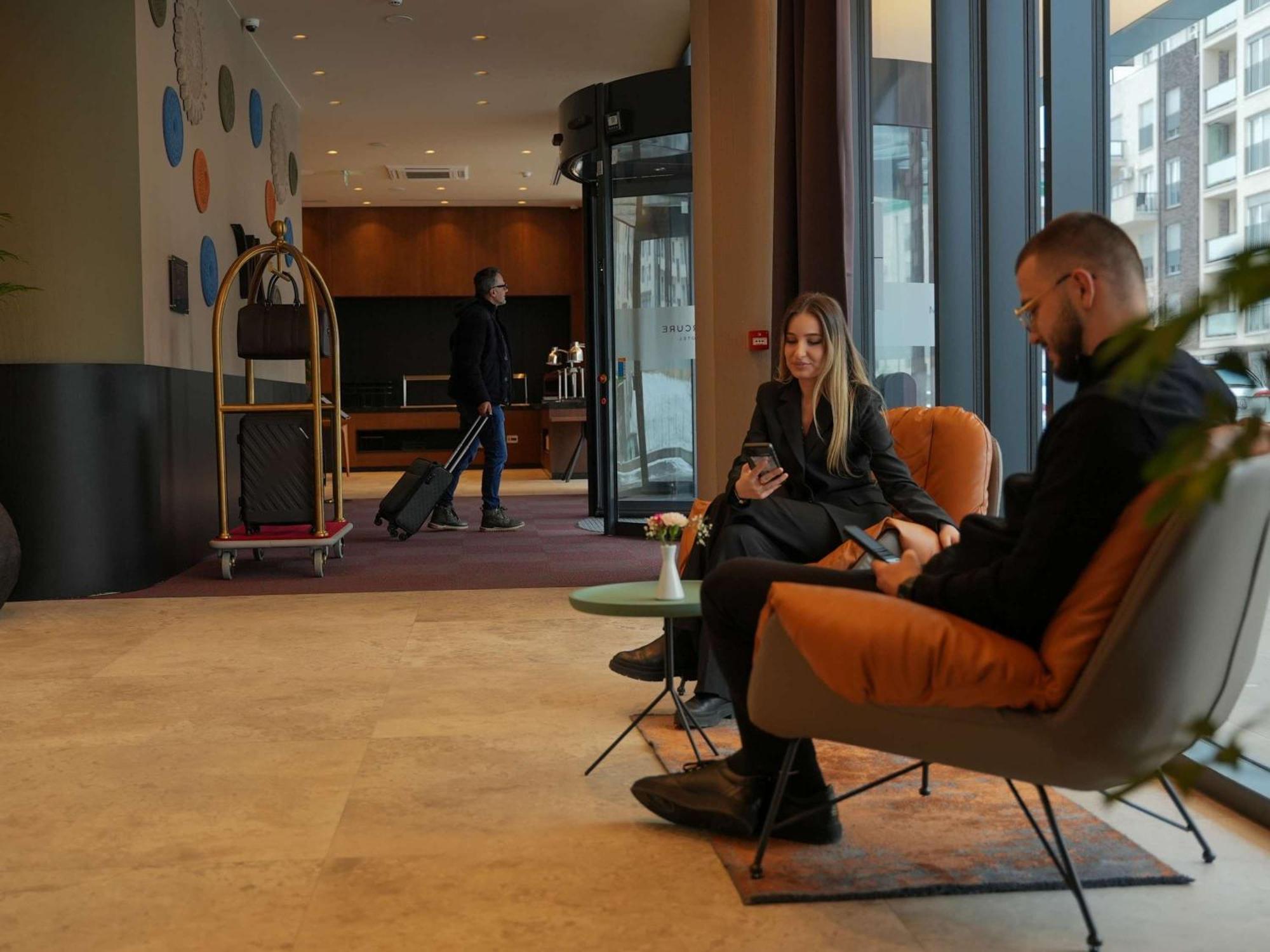 Mercure Prishtina City Приштина Екстер'єр фото
