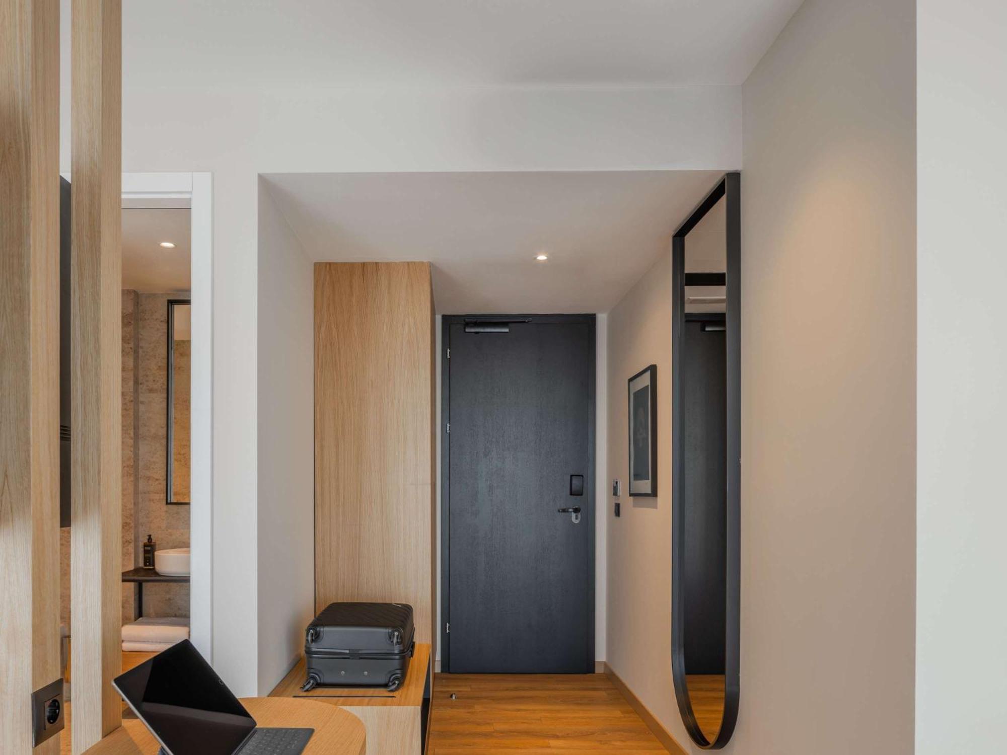 Mercure Prishtina City Приштина Екстер'єр фото
