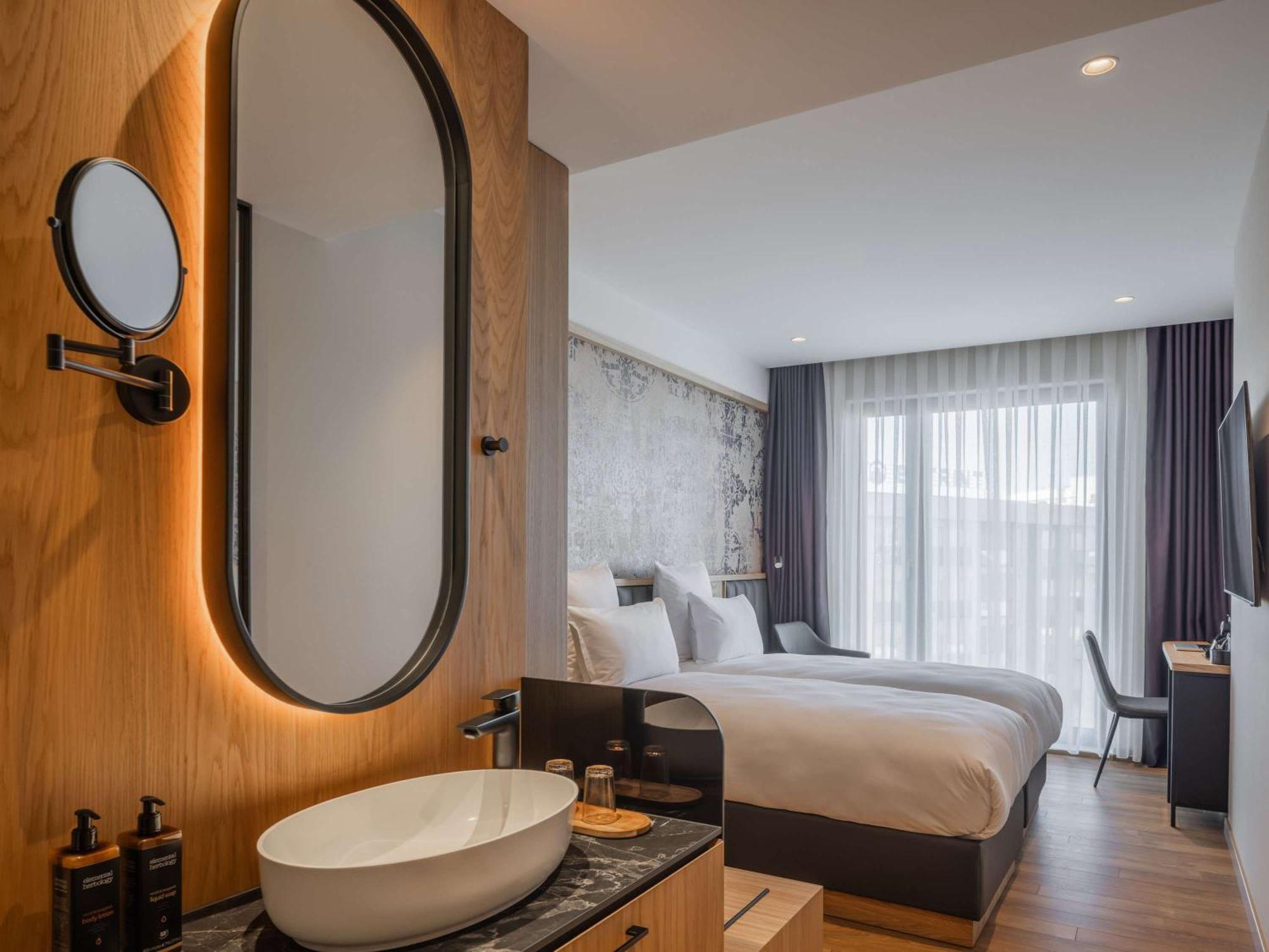 Mercure Prishtina City Приштина Екстер'єр фото