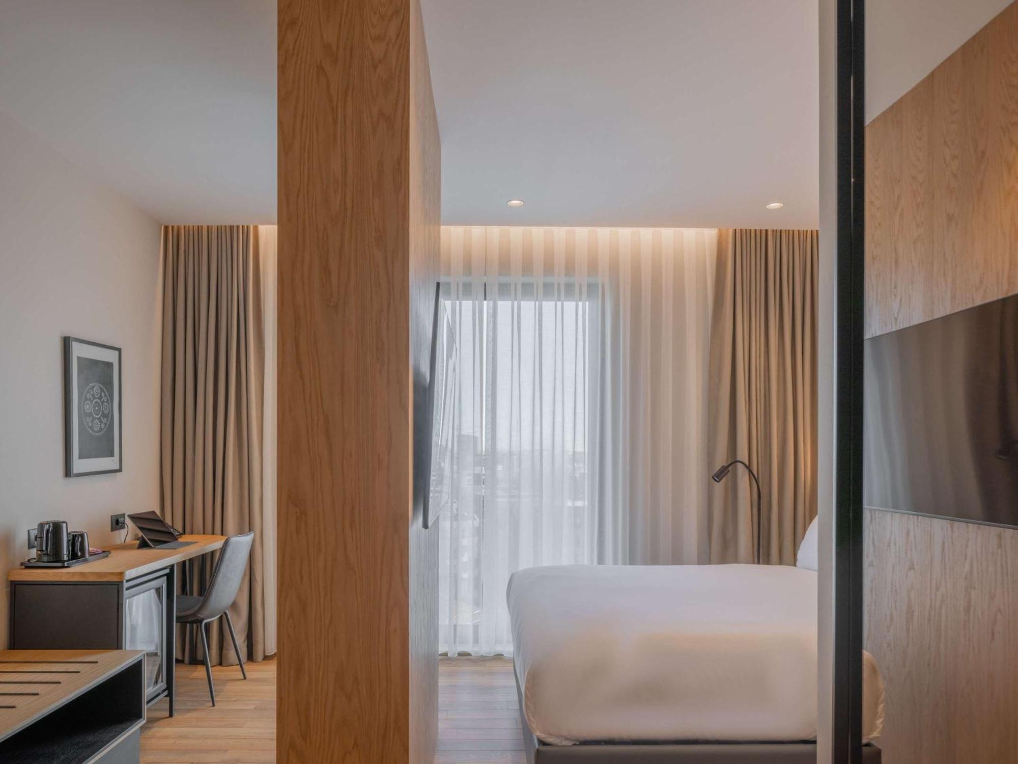 Mercure Prishtina City Приштина Екстер'єр фото