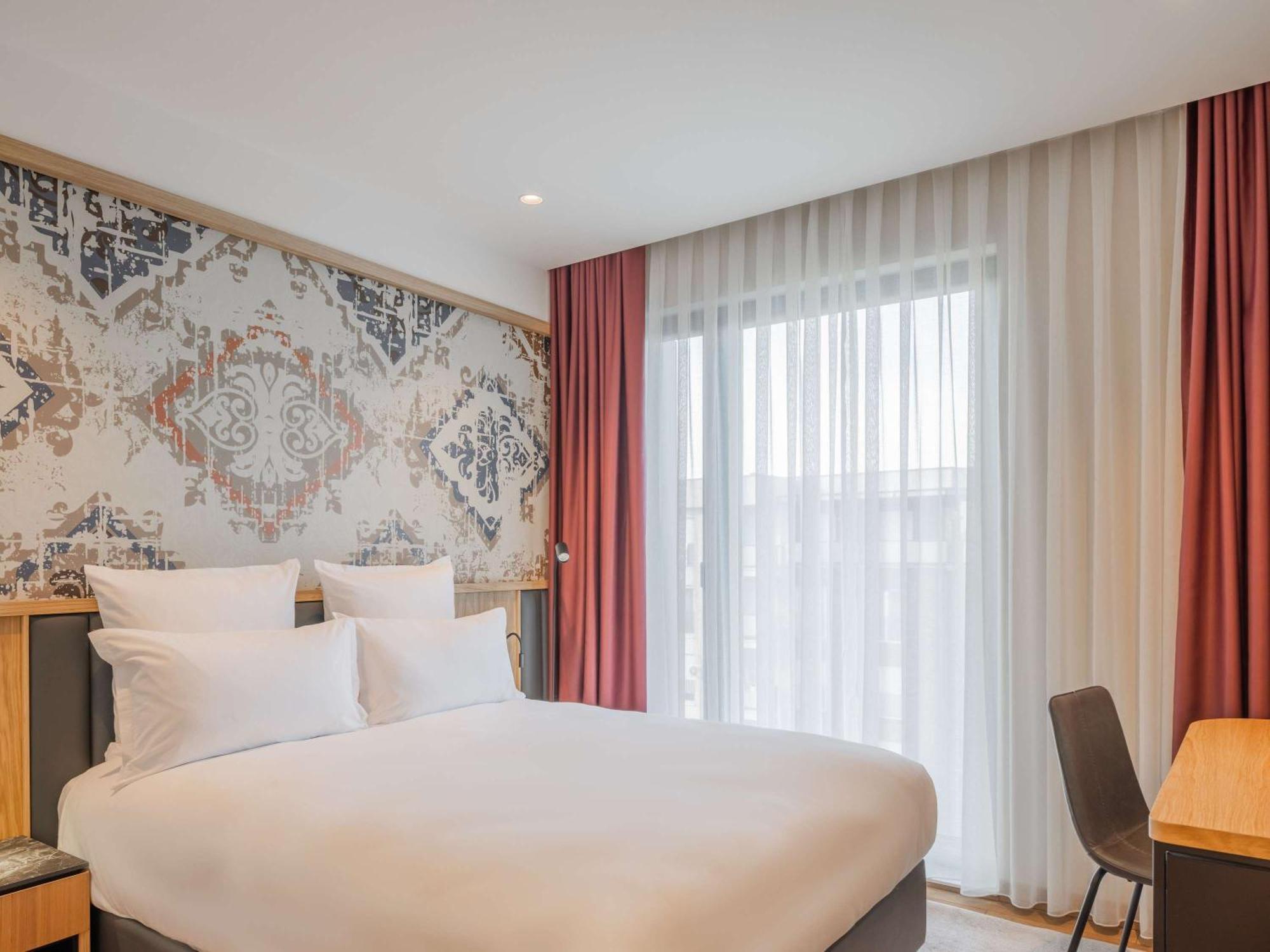 Mercure Prishtina City Приштина Екстер'єр фото