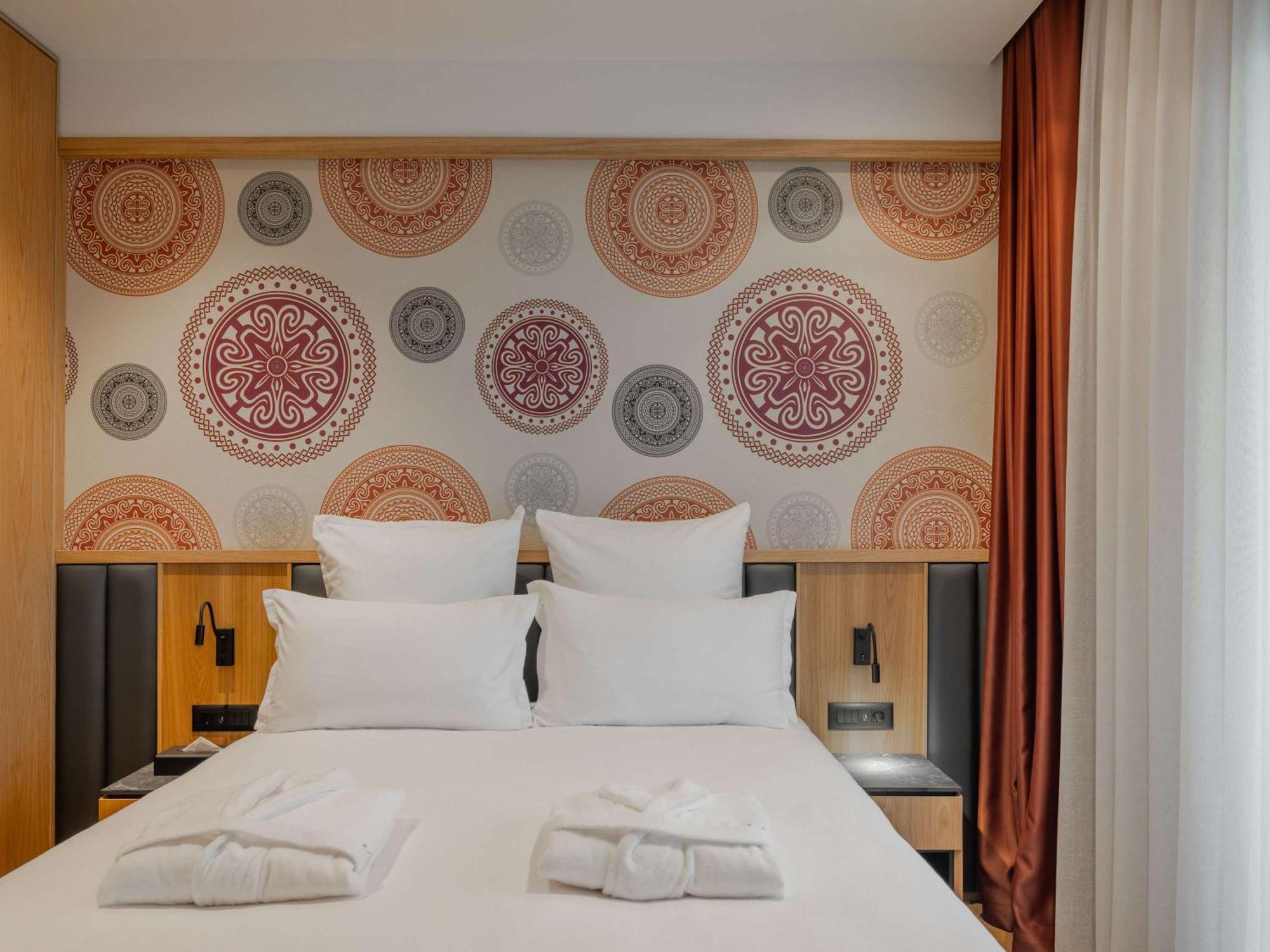 Mercure Prishtina City Приштина Екстер'єр фото