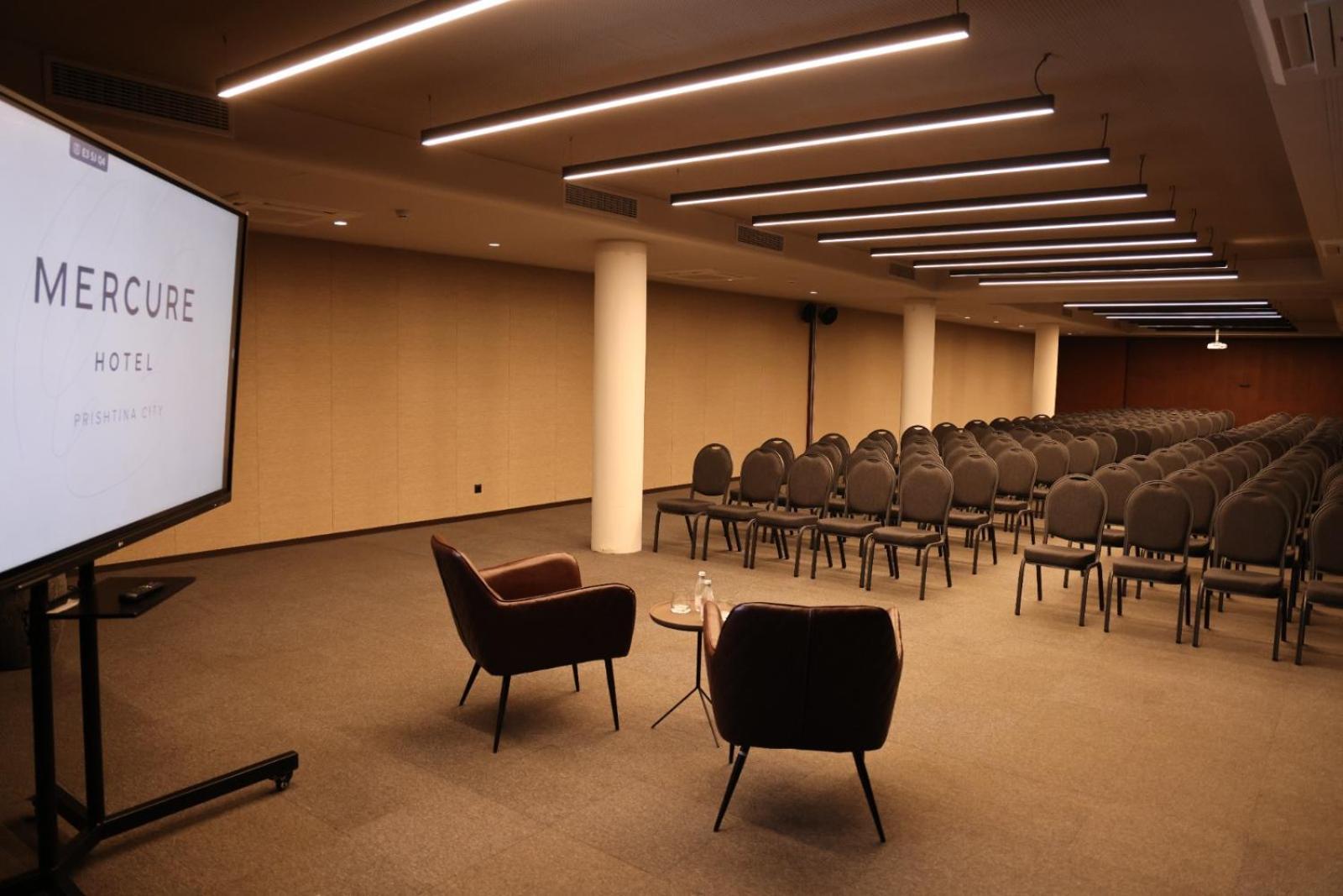 Mercure Prishtina City Приштина Екстер'єр фото